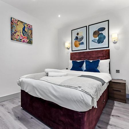 Amazing 2 Bedroom Apartment In Greater London Bagian luar foto