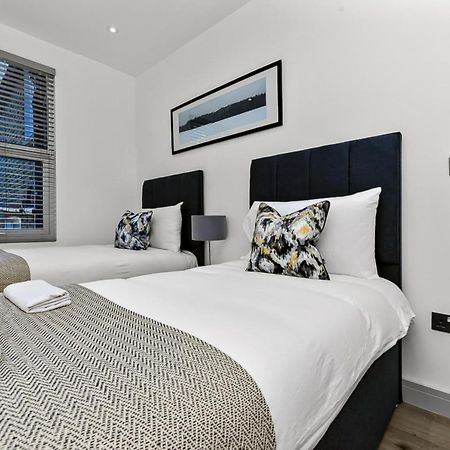 Amazing 2 Bedroom Apartment In Greater London Bagian luar foto