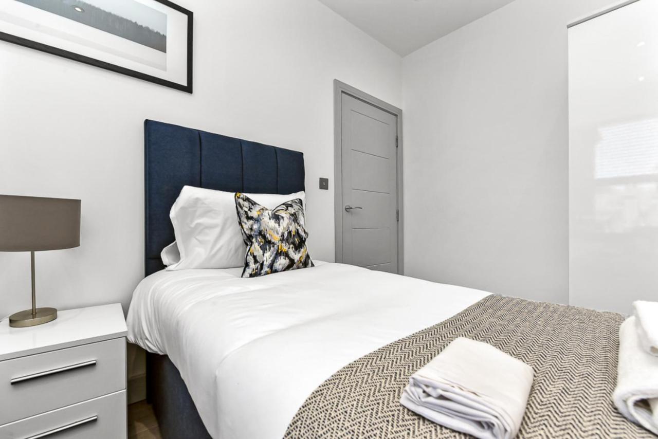 Amazing 2 Bedroom Apartment In Greater London Bagian luar foto