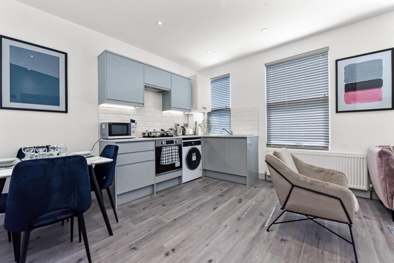 Amazing 2 Bedroom Apartment In Greater London Bagian luar foto