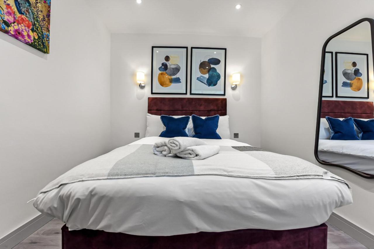 Amazing 2 Bedroom Apartment In Greater London Bagian luar foto